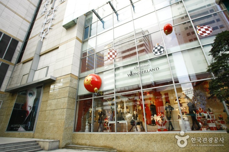 樂天百貨公司AVENUEL總店