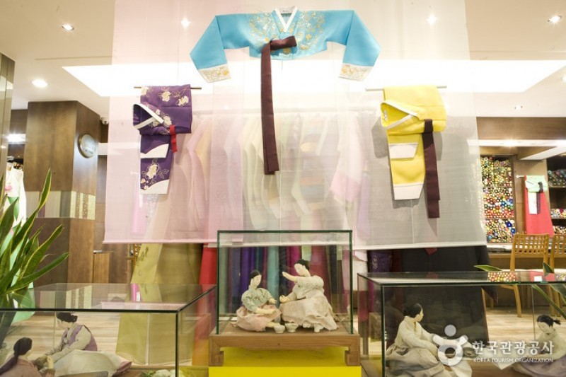 廣藏市場韓服專賣店