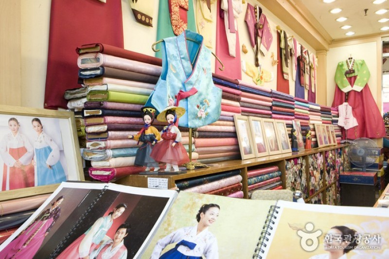 廣藏市場韓服專賣店