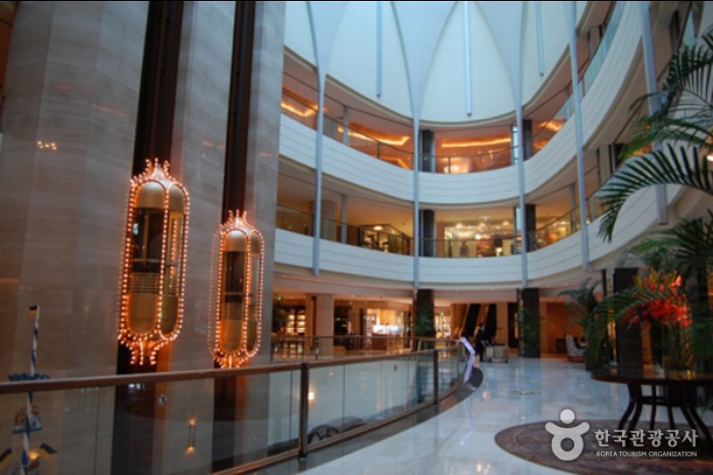 Lotte Hotel World (3/18)