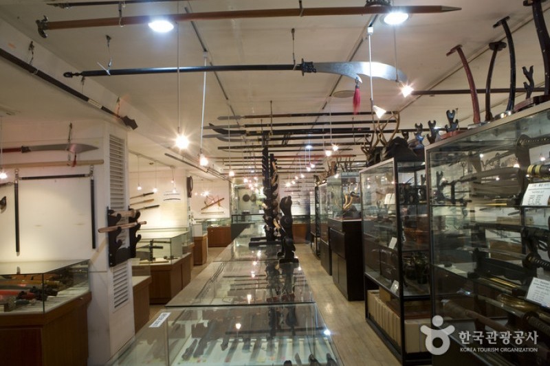 刀劍展示館 