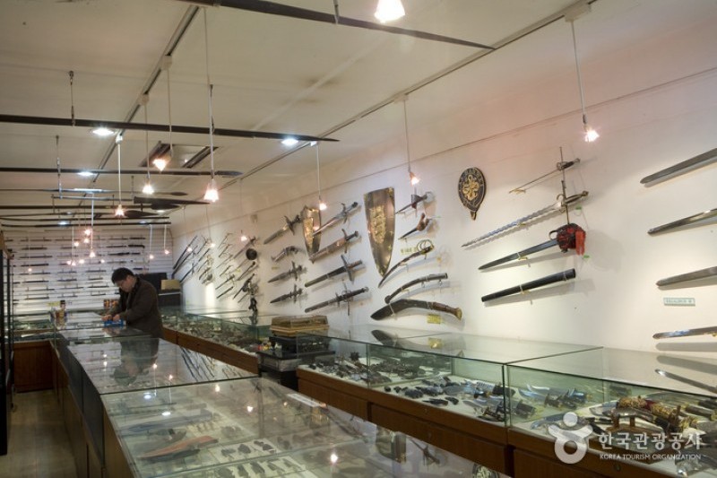 刀劍展示館 