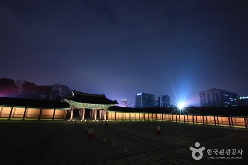 昌德宮月光之旅 (Moonlight tour)