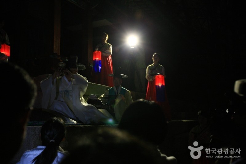 昌德宮月光之旅 (Moonlight tour)