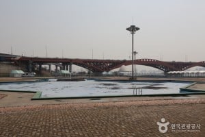 漢江市民公園望遠游泳池