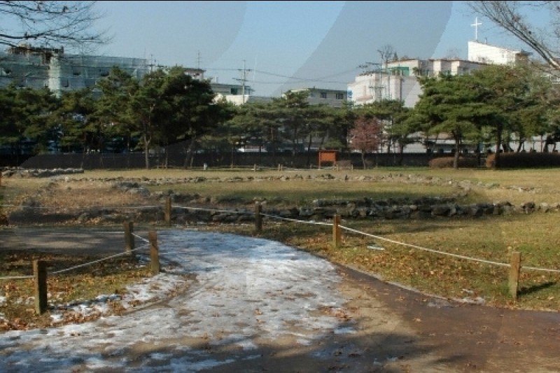 首爾石村洞古墳群