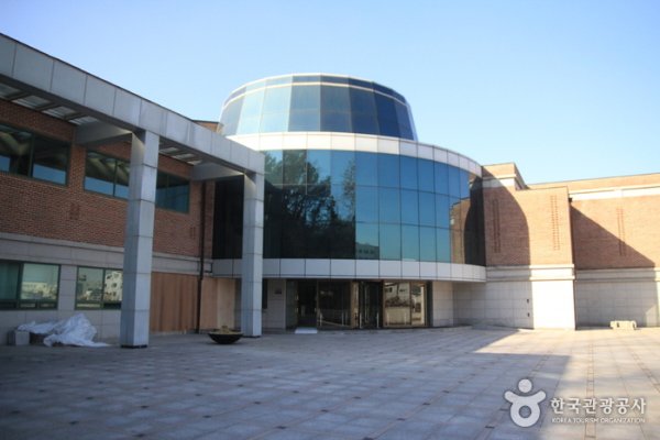湖林博物館-新林本館