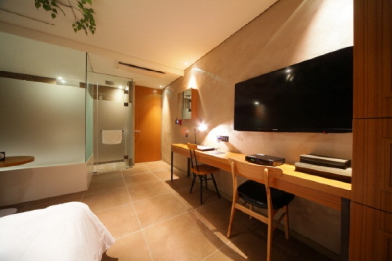 Hotel The Designers三成店