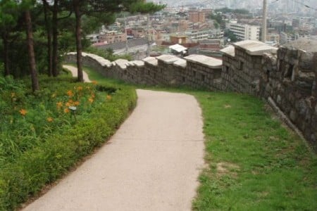 茶山城郭路藝術市集