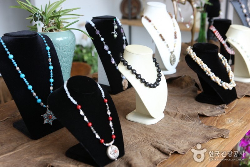 Art Shop茂 