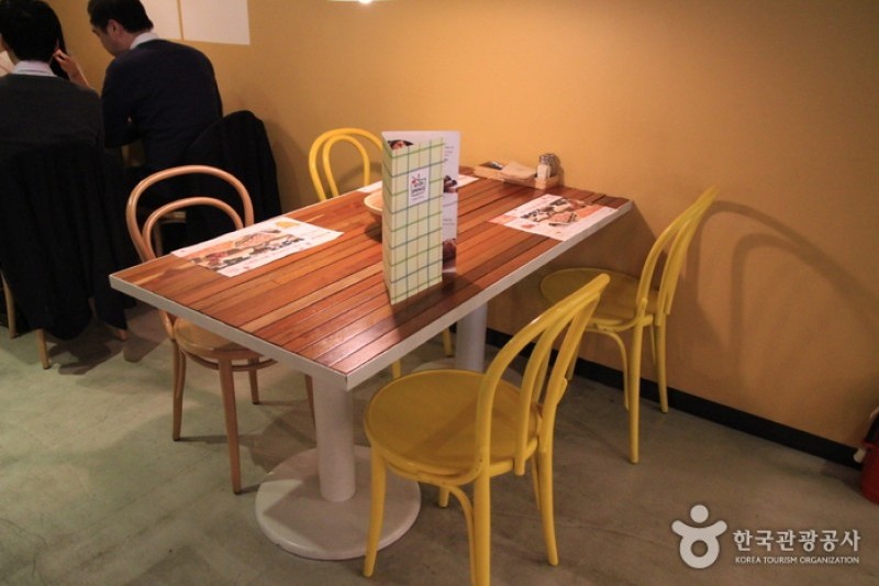 Seven Springs汝矣島店