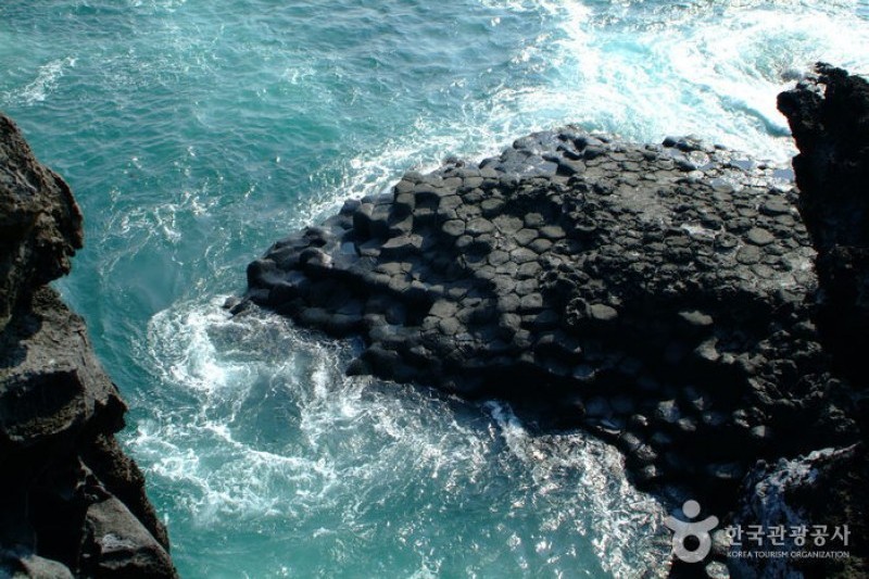 大浦海岸柱狀節理帶