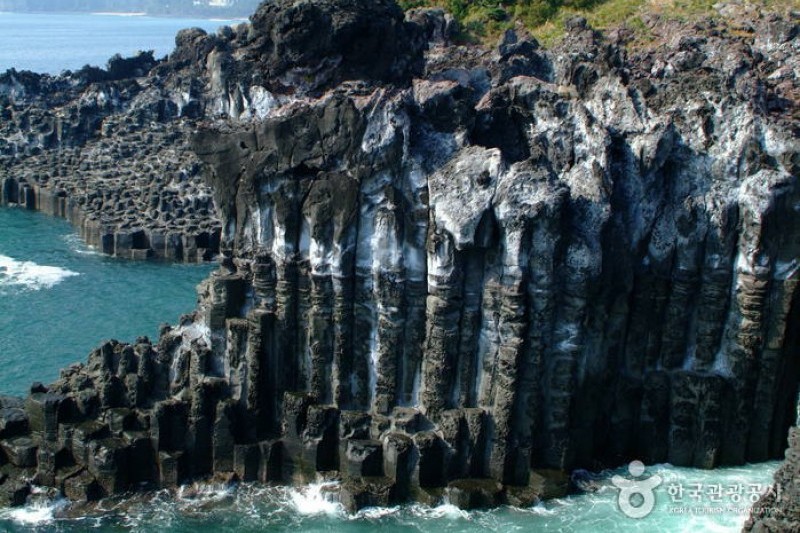 大浦海岸柱狀節理帶