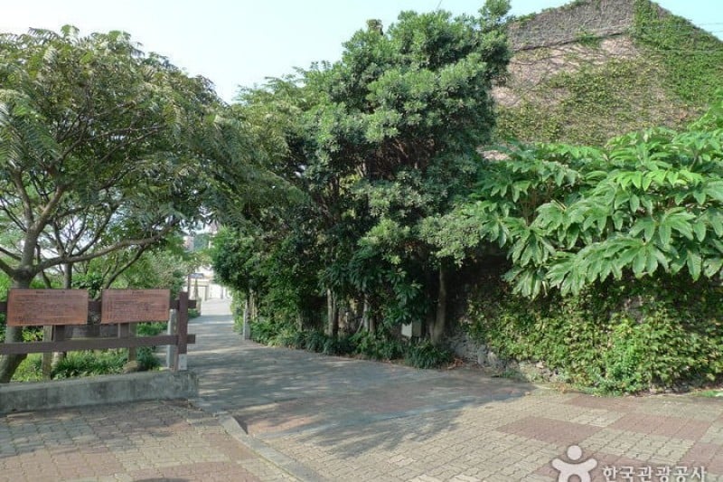 李仲燮美術館
