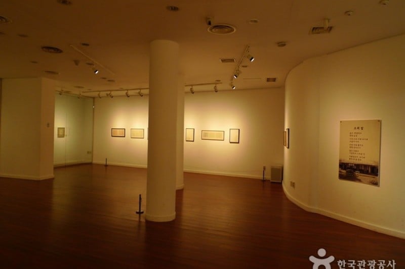 李仲燮美術館