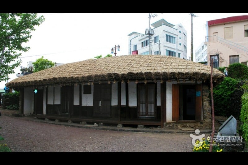 李仲燮美術館
