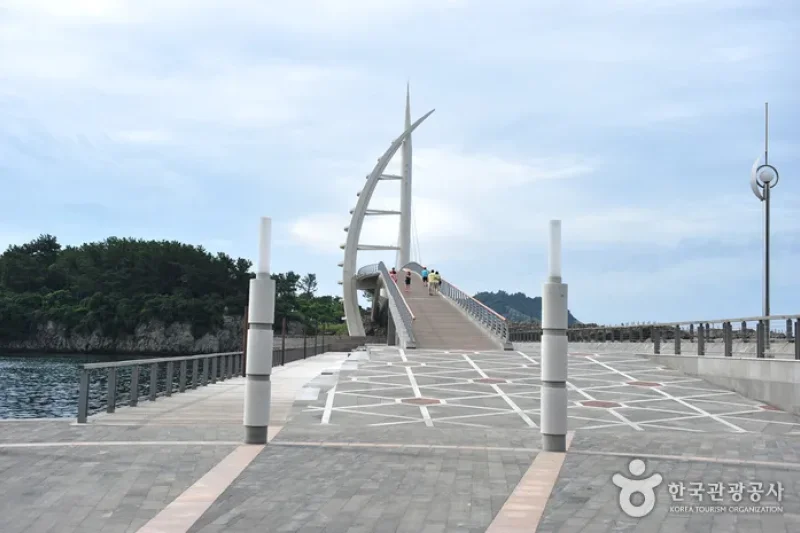鳥島新緣橋