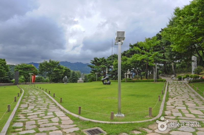 國立現代美術館(果川館)