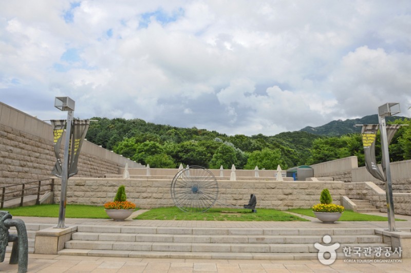 國立現代美術館(果川館)
