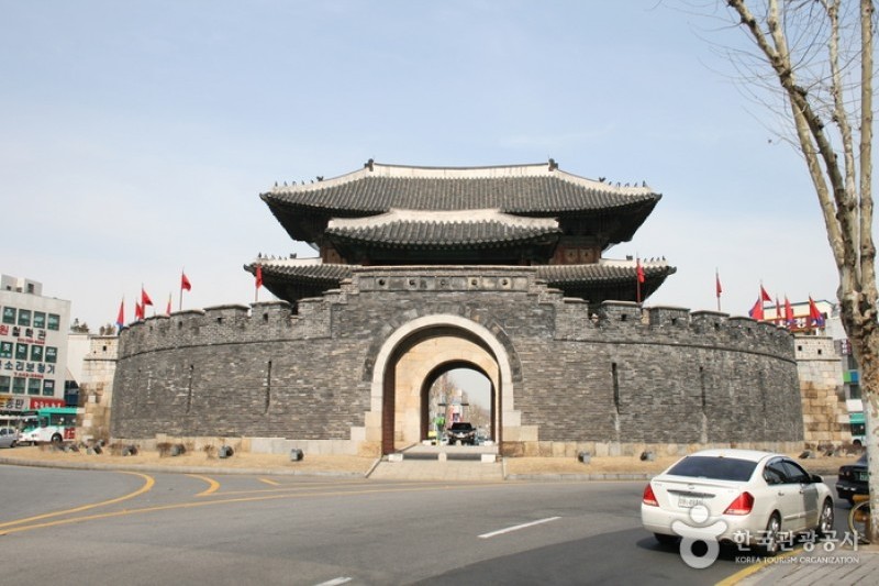 八達門