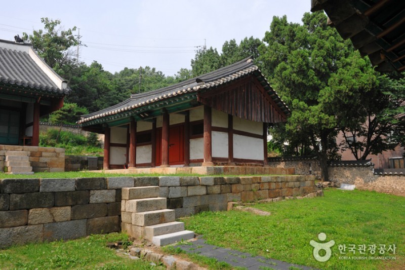 水原鄕校