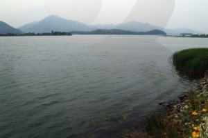八堂湖