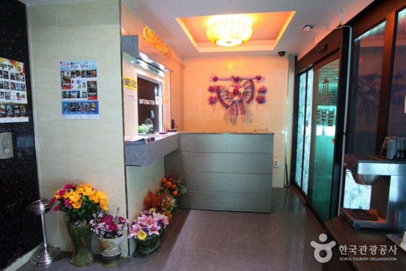 瑟堡汽車旅館[優秀住宿設施 Goodstay] (2/14)