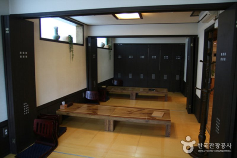 利川屋