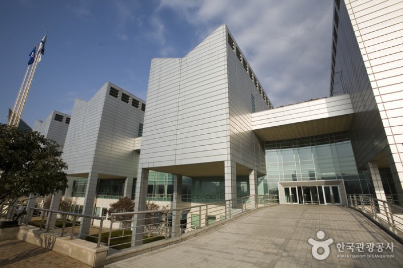 釜山市立美術館