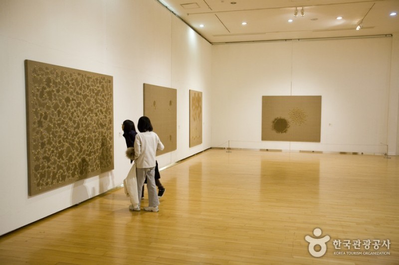 釜山市立美術館