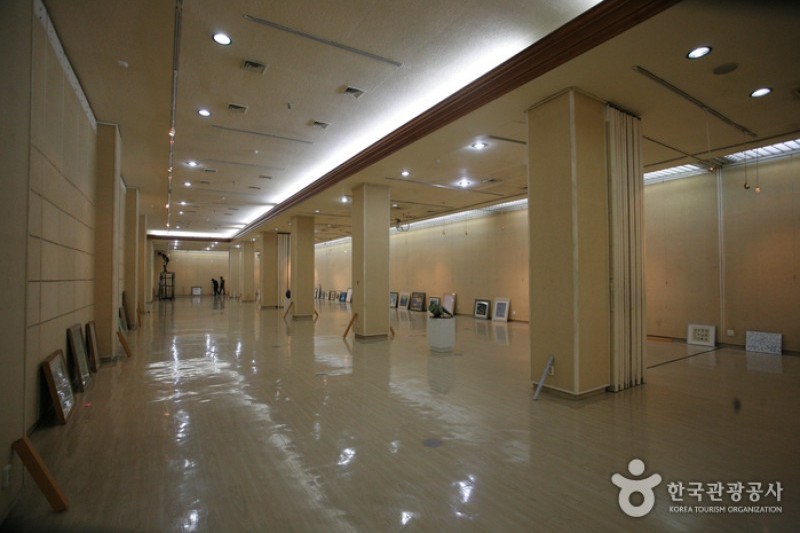 釜山文化會館 (1/1)