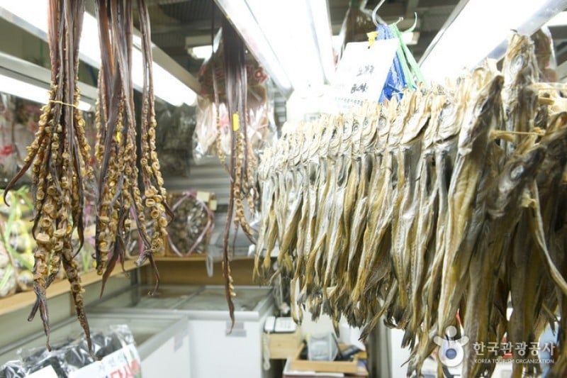 札嘎其市場乾魚貨部