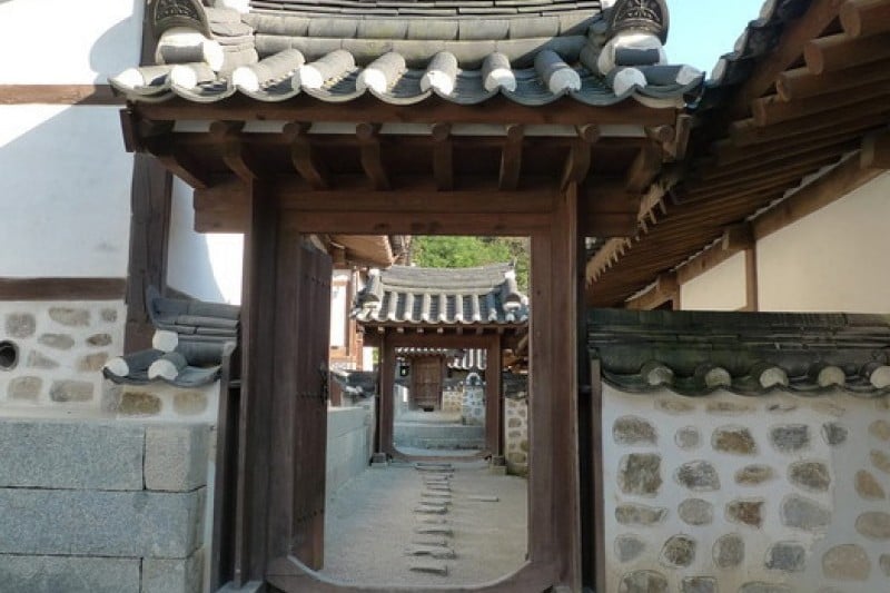 江陵船橋莊