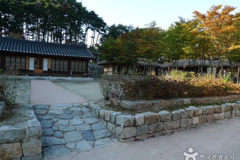 江陵船橋莊