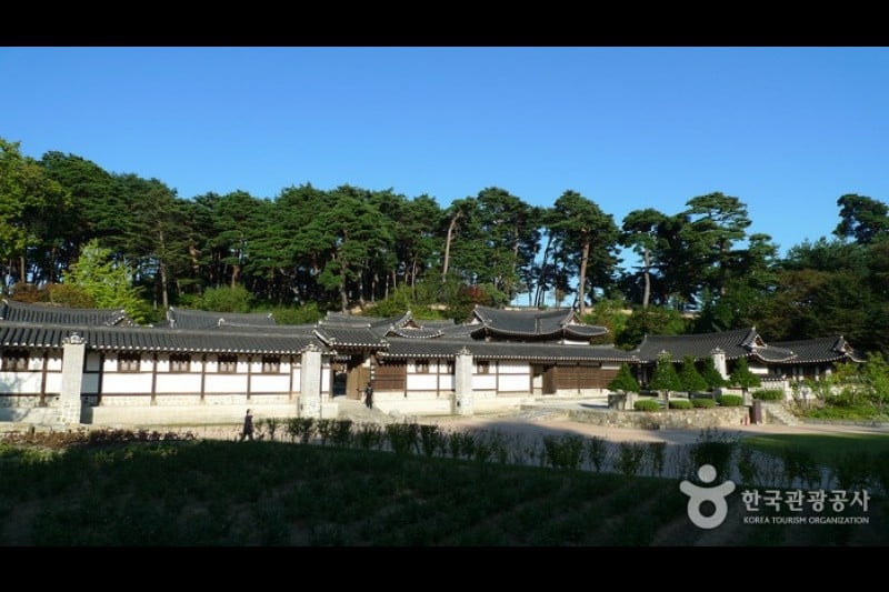 江陵船橋莊