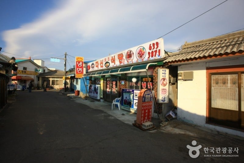 束草阿爸村