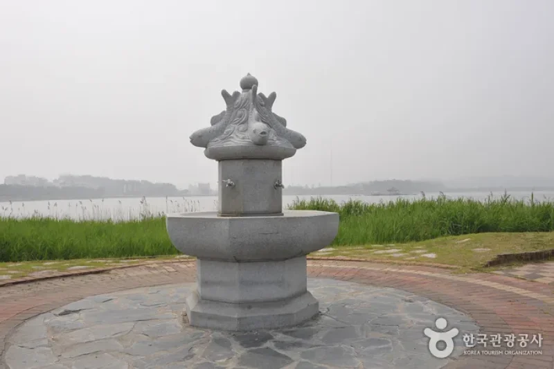 鏡浦道立公園(경포도립공원)