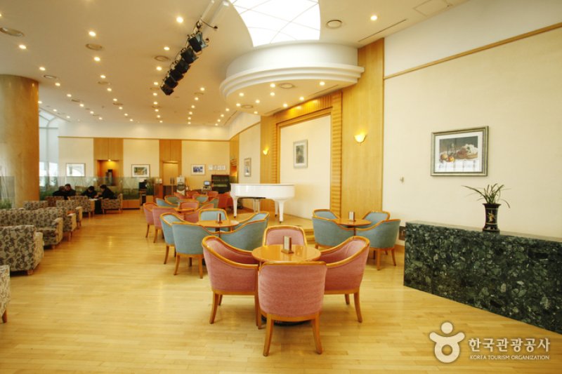 拉戴那公寓(라데나 콘도미니엄)