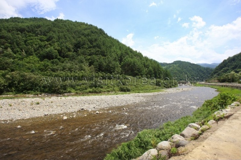 三陟德豐溪谷村