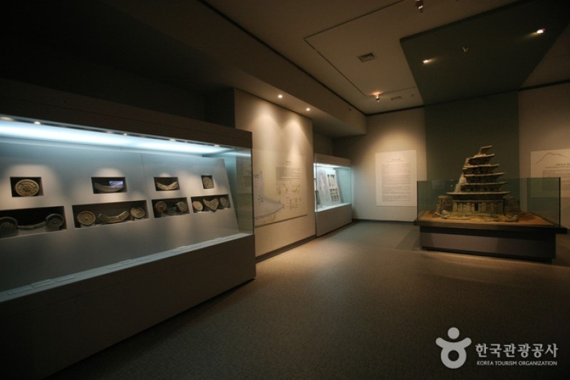 彌樂寺址遺物展示館 (21/30)