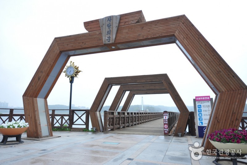 銀波湖水公園