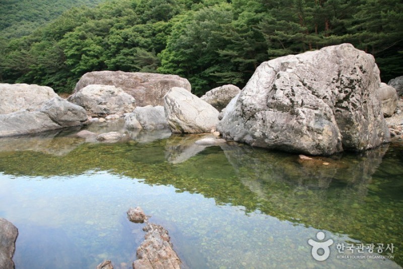 雲日岩半日岩溪谷 (4/4)