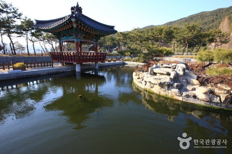 歌辭文學館 (1/14)