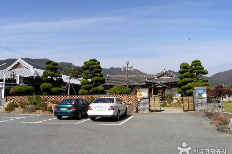 青子谷宗家府 (1/4)