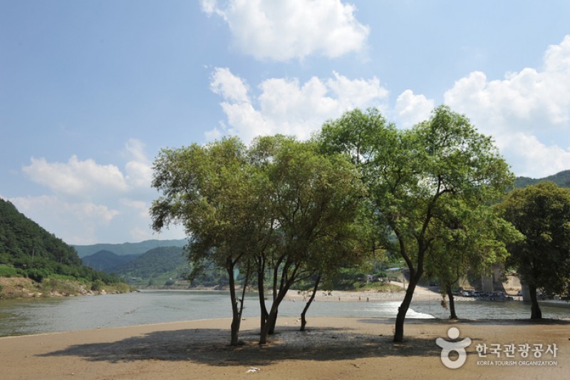 鴨綠遊園區