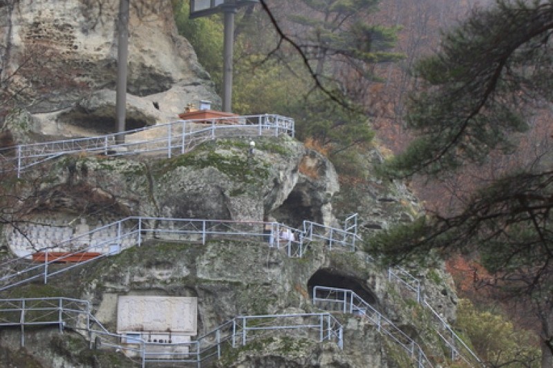 骨窟庵