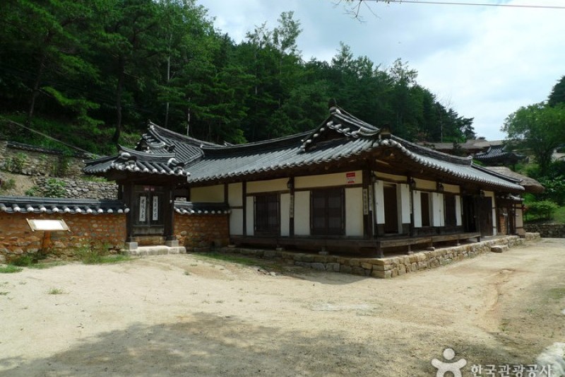 安東民俗村與安東湖