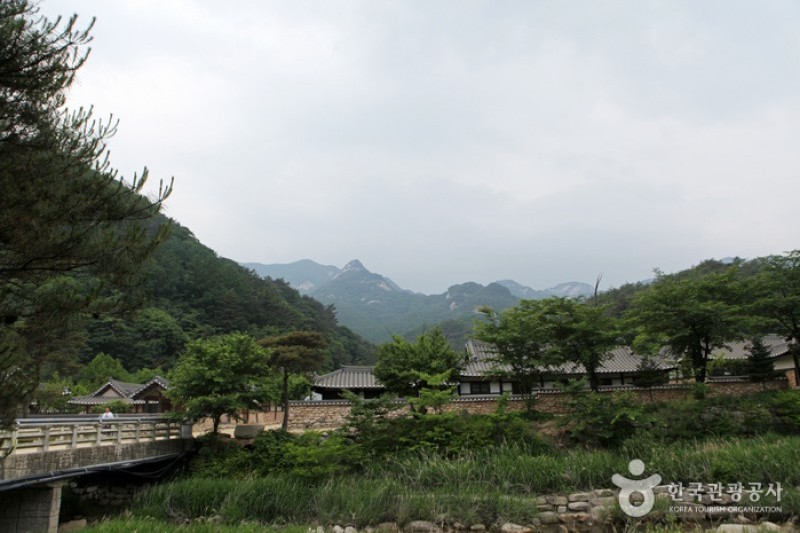 聞慶鳥嶺道立公園