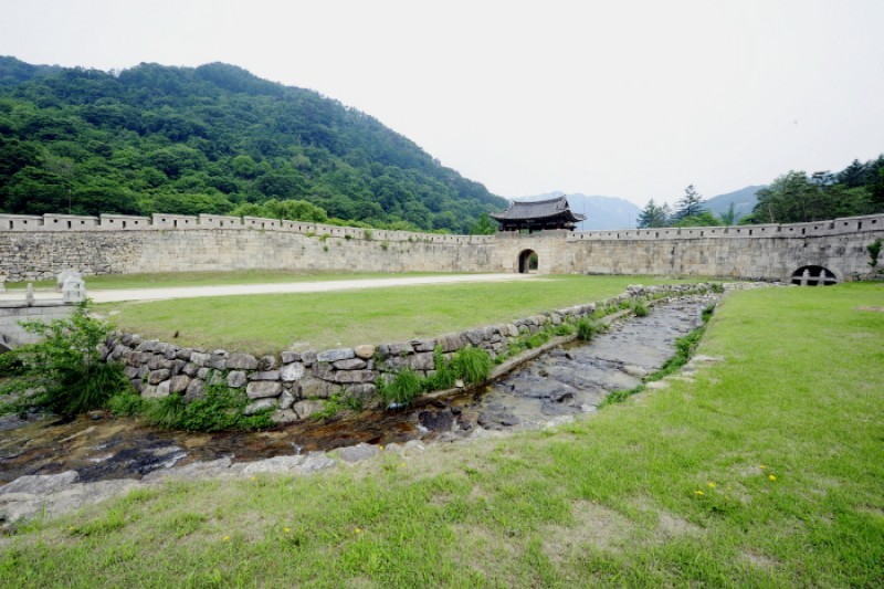 聞慶鳥嶺道立公園