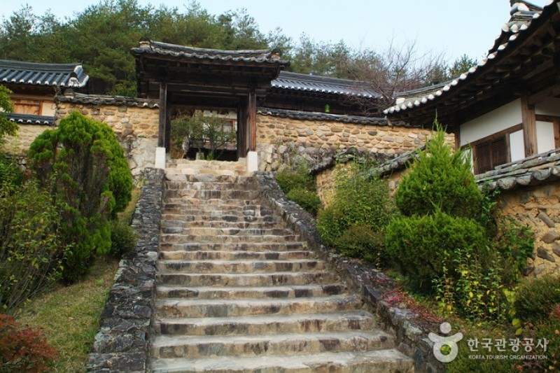 安東君子村